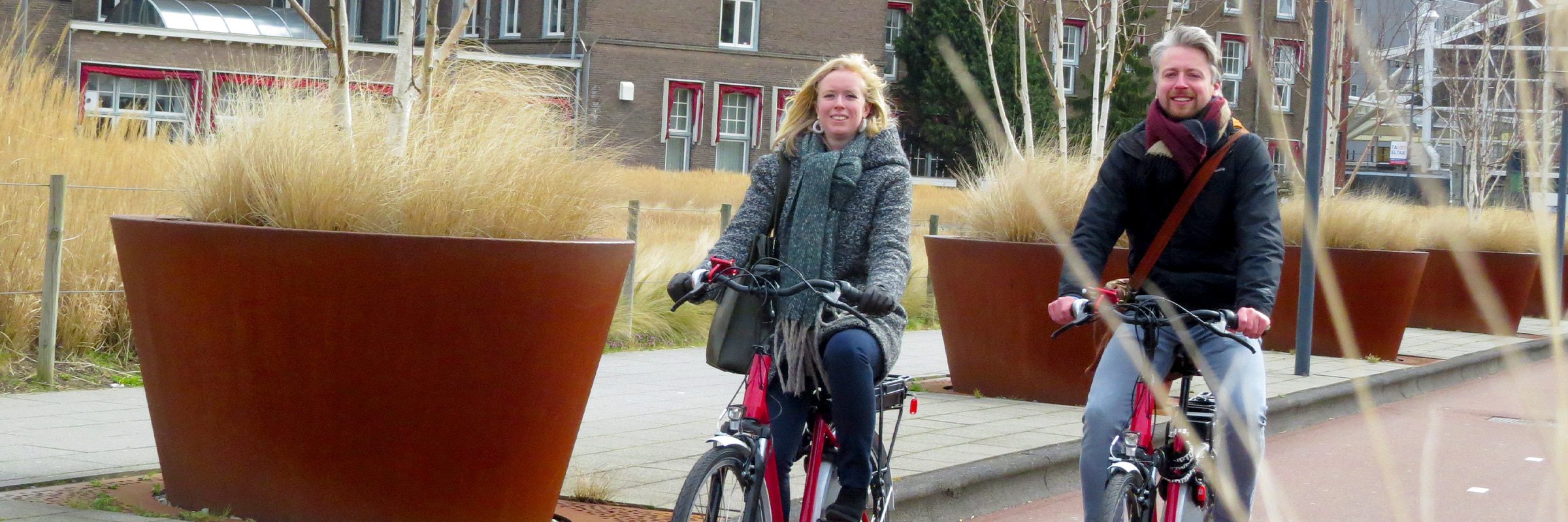 Elektrische fiets kopen? Maak eerst een gratis proefrit bij fietsenwinkel EasyFiets in Leiden!
