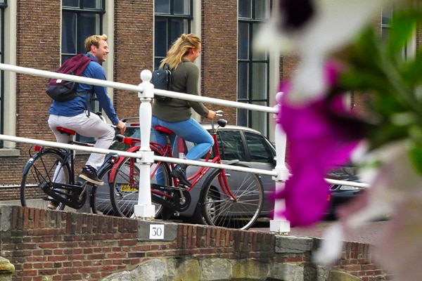 Fietsen door Leiden. Deze tweedehands lease fietsen zijn duurzaam!
