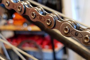 Zorg dat je elektrische fiets goed onderhouden wordt. Bij EasyFiets kun je een onderhoudscontract afsluiten zodat je E-bike altijd goed onderhouden blijft.
